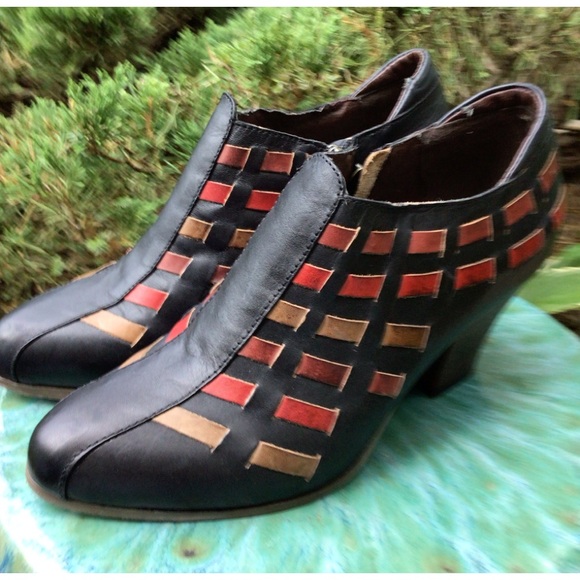 L’ artiste Brilliance (38) WOMEN’S Multicolored Black Leather Ankle Heel Boots. - Picture 6 of 10